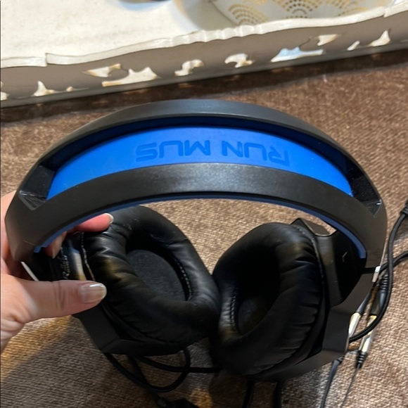RUNMUS Gaming Headset- Black and Blue Over-Ear Wired Headphones - Picture 3 of 8